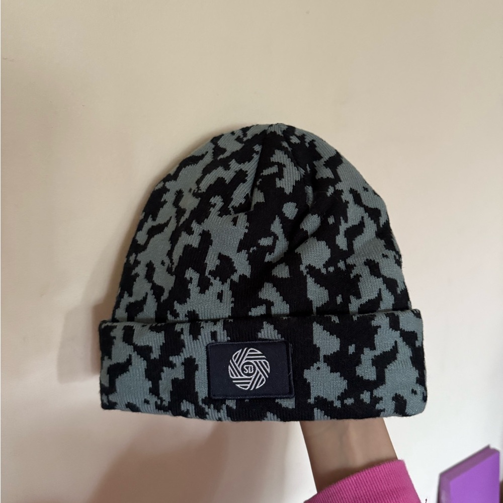Patterned Knit Beanie - Black & Sage